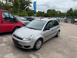 Silber Gebraucht 2004 Ford Fiesta Basis Kleinwagen | 1.250 € (Guter Preis)