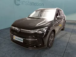 Schwarz Gebraucht 2024 VW Tiguan Life SUV | 38.090 € (Fairer Preis)