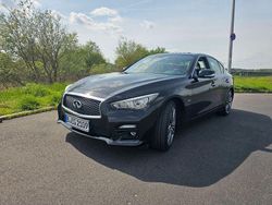 Schwarz Gebraucht 2015 Infiniti Q50 Premium Limousine | 16.000 €
