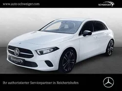 Weiß Gebraucht 2020 Mercedes A200 Edition 1 Limousine | 23.950 € (Fairer Preis)