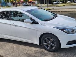 Weiß Gebraucht 2016 Hyundai i40 Trend Kombi | 8.700 € (Guter Preis)