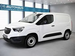 Weiß Gebraucht 2022 Opel Combo Edition Van / Kleinbus | 17.470 € (Teuer)
