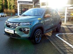 Grün Gebraucht 2023 Dacia Spring Extreme Kleinwagen | 11.590 € (Superpreis)
