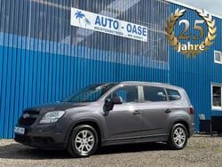 Grau Gebraucht 2011 Chevrolet Orlando LS Van / Kleinbus | 9.990 € (Teuer)