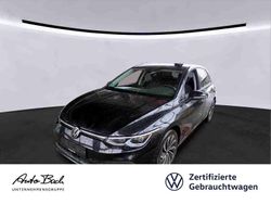 Schwarz (deep black perleffekt) Gebraucht 2022 VW Golf VIII Active Limousine | 22.780 € (Fairer Preis)