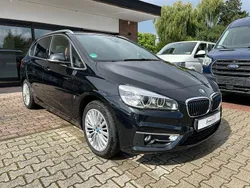 Schwarz Gebraucht 2017 BMW 225 Active Tourer Luxury Line Van / Kleinbus | 15.650 € (Etwas zu teuer)