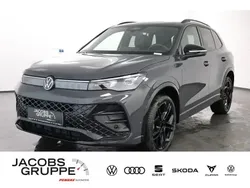 Grau Gebraucht 2024 VW Tiguan R-line SUV | 46.949 € (Fairer Preis)