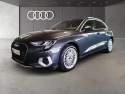 Grau Gebraucht 2024 Audi A3 Sportback Advanced Limousine | 30.848 € (Guter Preis)