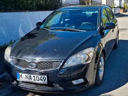 Schwarz Gebraucht 2012 Kia Ceed Edition 7 Limousine | 4.400 € (Guter Preis)