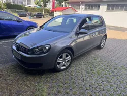 Grau Gebraucht 2010 VW Golf VI Comfortline Kleinwagen | 3.500 € (Guter Preis)