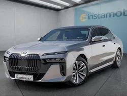 Grau Gebraucht 2023 BMW i7 Limousine | 92.349 € (Fairer Preis)