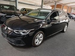 Schwarz Gebraucht 2020 VW Golf VIII Life Kombi | 17.000 € (Fairer Preis)