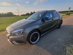 Grau Gebraucht 2013 Mercedes A180 Urban Limousine | 8.400 € (Fairer Preis)