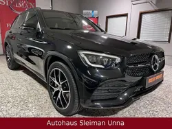 Schwarz metallic Gebraucht 2021 Mercedes GLC300 AMG line SUV | 49.990 € (Etwas zu teuer)