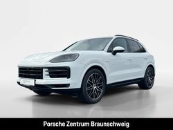 Weiss Gebraucht 2023 Porsche Cayenne SUV | 104.860 € (Fairer Preis)