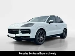 Weiss Gebraucht 2023 Porsche Cayenne SUV | 104.860 € (Superpreis)