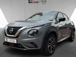 Grau Gebraucht 2024 Nissan Juke N-Connecta SUV | 21.777 € (Fairer Preis)