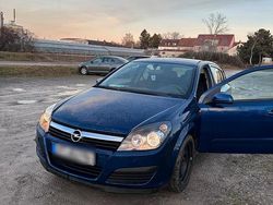 Blau Gebraucht 2005 Opel Astra Kleinwagen | 3.500 €