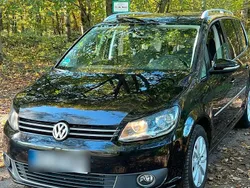 Schwarz Gebraucht 2013 VW Touran Van / Kleinbus | 7.200 € (Guter Preis)