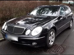 Schwarz Gebraucht 2003 Mercedes E240 Kombi | 5.000 €