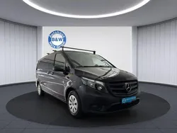 Obsidianschwarz metallic Gebraucht 2021 Mercedes Vito Van / Kleinbus | 24.899 € (Guter Preis)