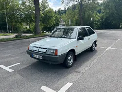 Weiß Gebraucht 1989 Lada Samara Kleinwagen | 2.999 €