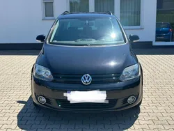 Schwarz Gebraucht 2012 VW Golf Plus Match Van / Kleinbus | 7.500 € (Guter Preis)