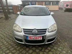 Silber Gebraucht 2006 VW Jetta Limousine | 2.870 € (Fairer Preis)