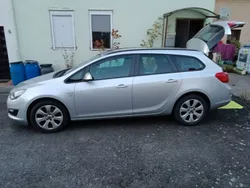 Silber Gebraucht 2014 Opel Astra Energy Kombi | 11.900 €