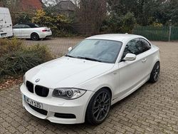 Weiß Gebraucht 2010 BMW 135 Coupé Competition Edition Coupé | 26.000 €