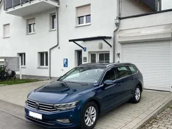 Blau Gebraucht 2022 VW Passat Business Kombi | 17.990 € (Guter Preis)