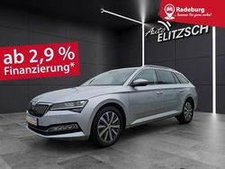 Brilliantsilber metallic Gebraucht 2022 Skoda Superb Style Kombi | 26.950 € (Fairer Preis)