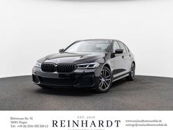 Black sapphire metallic Gebraucht 2022 BMW 545e M Sport Limousine | 42.714 € (Guter Preis)