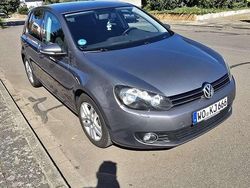 Grau Gebraucht 2010 VW Golf VI Kleinwagen | 5.900 € (Etwas zu teuer)