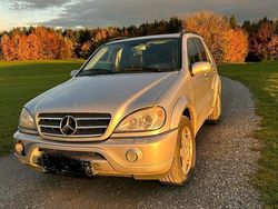 Silber Gebraucht 2002 Mercedes ML400 SUV | 2.500 €
