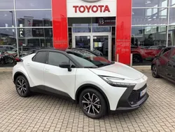 Weiß Gebraucht 2024 Toyota C-HR Team SUV | 39.890 €