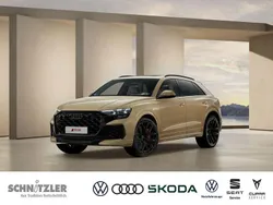 Gold Neu 2025 Audi RS Q8 Performance SUV | 169.980 € (Etwas zu teuer)