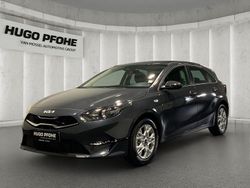 Pentametal (metallisch silber) Gebraucht 2025 Kia Ceed Comfort Limousine | 22.690 € (Guter Preis)