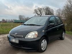 Schwarz Gebraucht 2002 Toyota Yaris Kleinwagen | 1.399 € (Fairer Preis)
