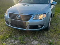 Grau Gebraucht 2010 VW Passat Kombi | 2.600 € (Guter Preis)