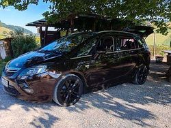Braun Gebraucht 2014 Opel Zafira Tourer Design Edition Van / Kleinbus | 7.000 € (Fairer Preis)