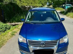 Blau Gebraucht 2010 VW Touran Van / Kleinbus | 4.500 € (Fairer Preis)