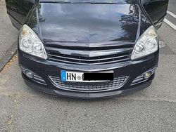 Schwarz Gebraucht 2008 Opel Astra Cabriolet Cosmo Cabrio | 2.900 € (Etwas zu teuer)