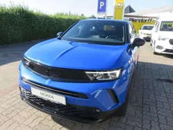 Voltaic blue met/ Gebraucht 2024 Opel Mokka Ultimate SUV | 20.490 € (Fairer Preis)