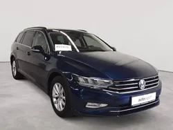 Aquamarinblau metallic Gebraucht 2020 VW Passat Business Kombi | 17.490 € (Guter Preis)