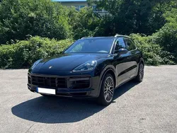 Schwarz Gebraucht 2018 Porsche Cayenne Turbo SUV | 62.999 €