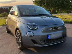 Grau Gebraucht 2022 Fiat 500e La Prima Limousine | 17.999 € (Guter Preis)