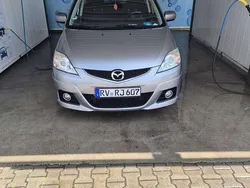 Grau Gebraucht 2010 Mazda 5 Active Plus Van / Kleinbus | 3.999 € (Fairer Preis)