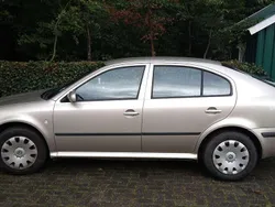 Silber Gebraucht 2006 Skoda Octavia Elegance Kombi | 2.500 € (Fairer Preis)