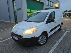 Schwarz Gebraucht 2013 Peugeot Partner Tepee Allure Van / Kleinbus | 3.799 € (Fairer Preis)